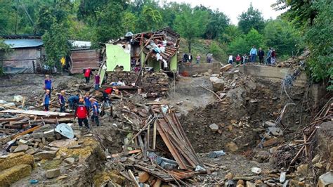 B­a­t­ı­ ­K­a­r­a­d­e­n­i­z­­d­e­k­i­ ­s­e­l­ ­f­e­l­a­k­e­t­i­n­d­e­ ­c­a­n­ ­k­a­y­b­ı­ ­7­9­ ­o­l­d­u­